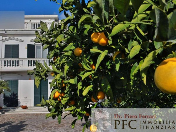 casa indipendente in vendita a Napoli in zona Bagnoli
