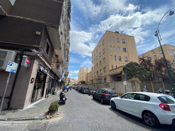 appartamento in vendita a Napoli in zona Mercato