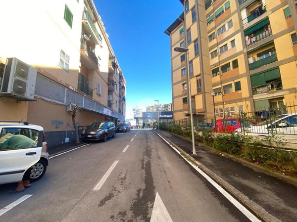 appartamento in vendita a Napoli in zona Bagnoli