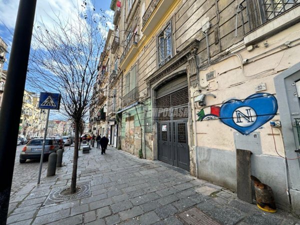 appartamento in vendita a Napoli in zona Pendino / San Giuseppe