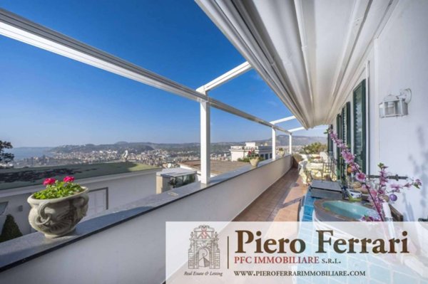 appartamento in vendita a Napoli in zona Posillipo