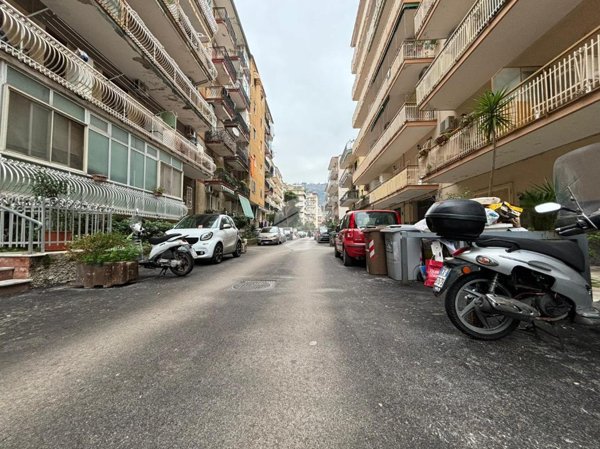 appartamento in vendita a Napoli in zona Pianura