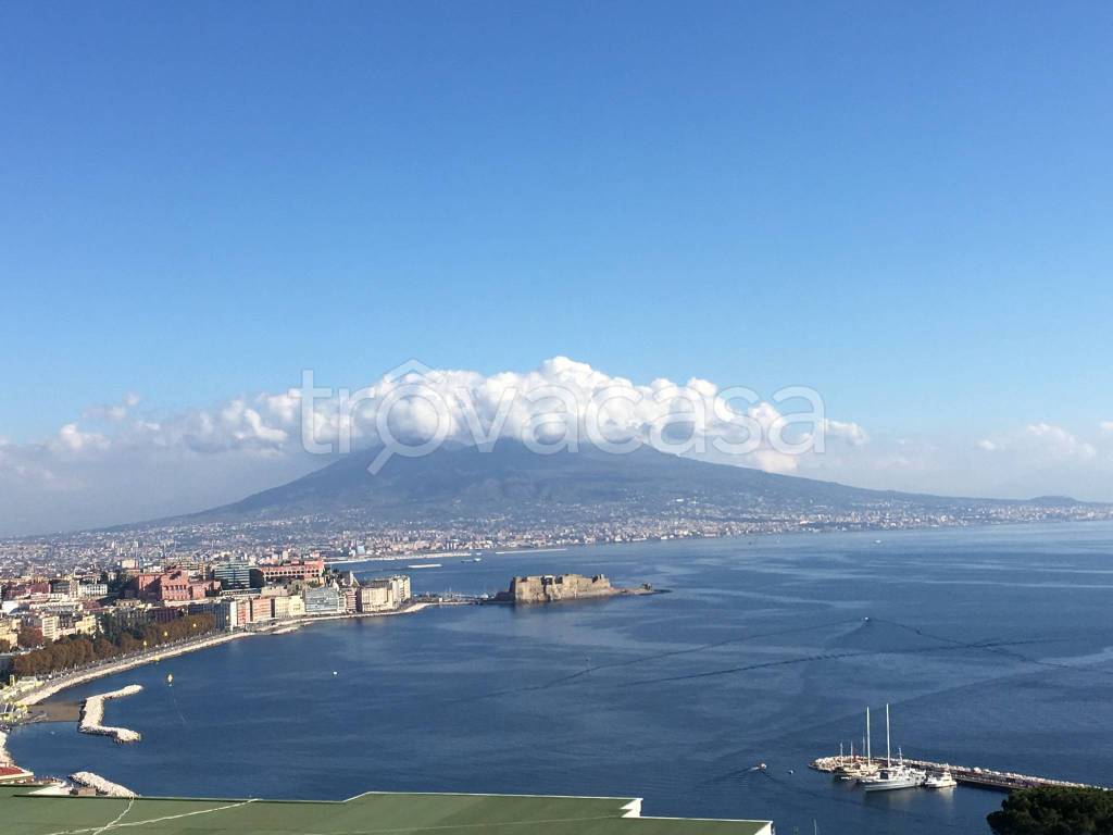 appartamento in vendita a Napoli in zona Posillipo