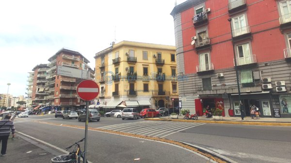 ufficio in vendita a Napoli in zona Fuorigrotta