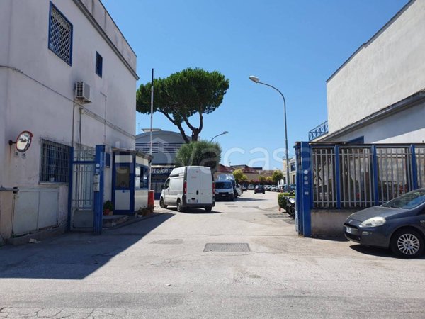 appartamento in vendita a Napoli in zona Zona Industriale-Ferrovia