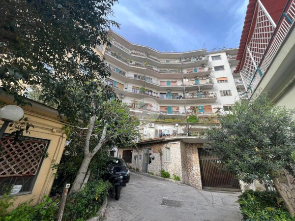 appartamento in vendita a Napoli in zona Pianura