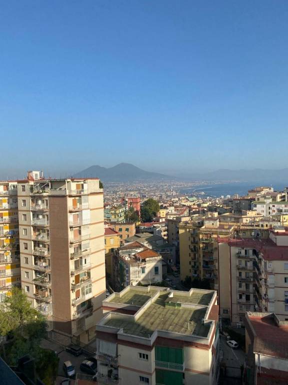 appartamento in vendita a Napoli in zona Arenella