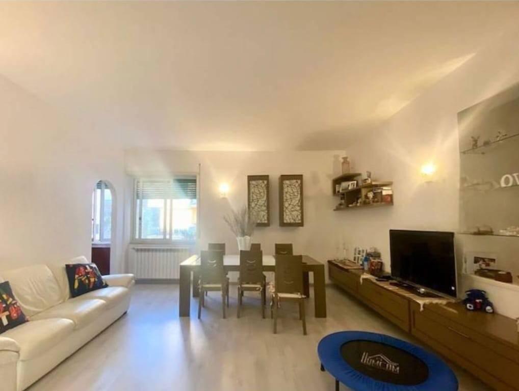 appartamento in vendita a Napoli in zona Bagnoli