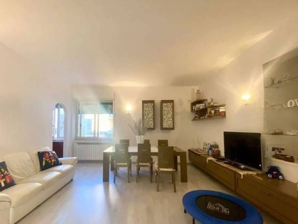 appartamento in vendita a Napoli in zona Bagnoli