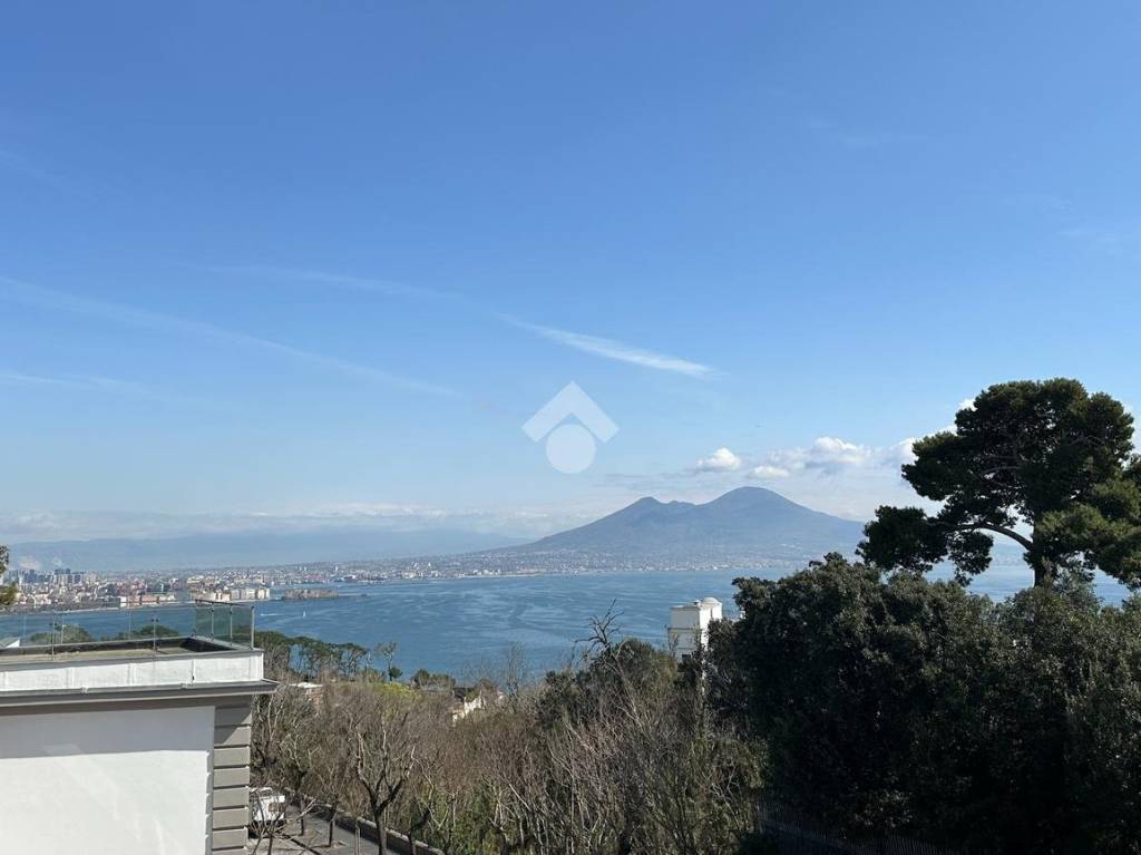 appartamento in vendita a Napoli in zona Posillipo