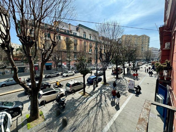 appartamento in vendita a Napoli in zona Stella