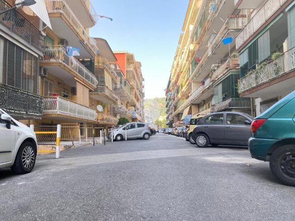 appartamento in vendita a Napoli in zona Pianura