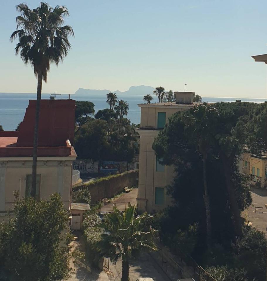 casa indipendente in vendita a Napoli in zona Posillipo