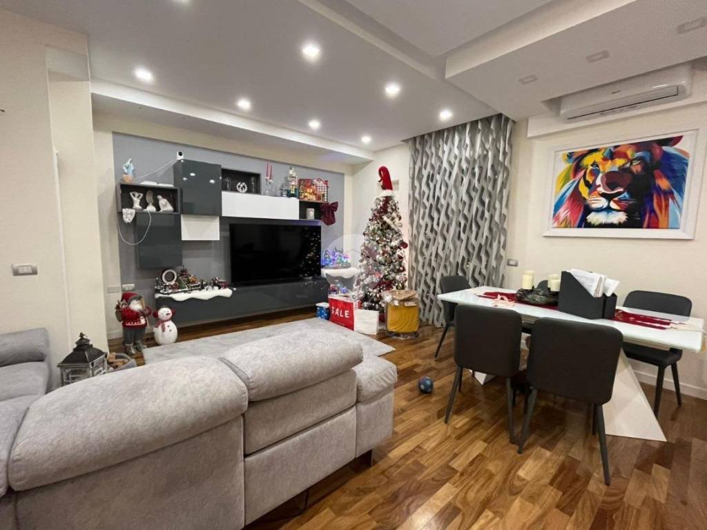 appartamento in vendita a Napoli in zona Pianura