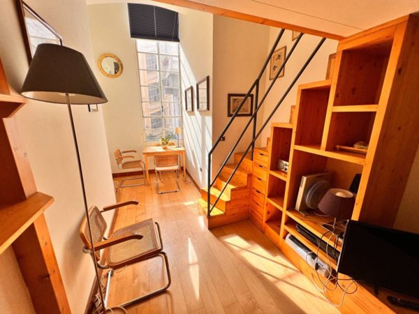 appartamento in vendita a Napoli in zona Chiaia