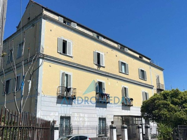 intera palazzina in vendita a Napoli in zona Capodimonte / Colli Aminei