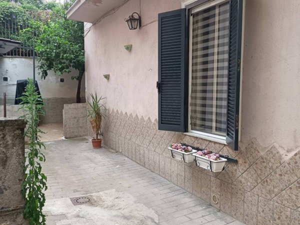 appartamento in vendita a Napoli in zona Stella