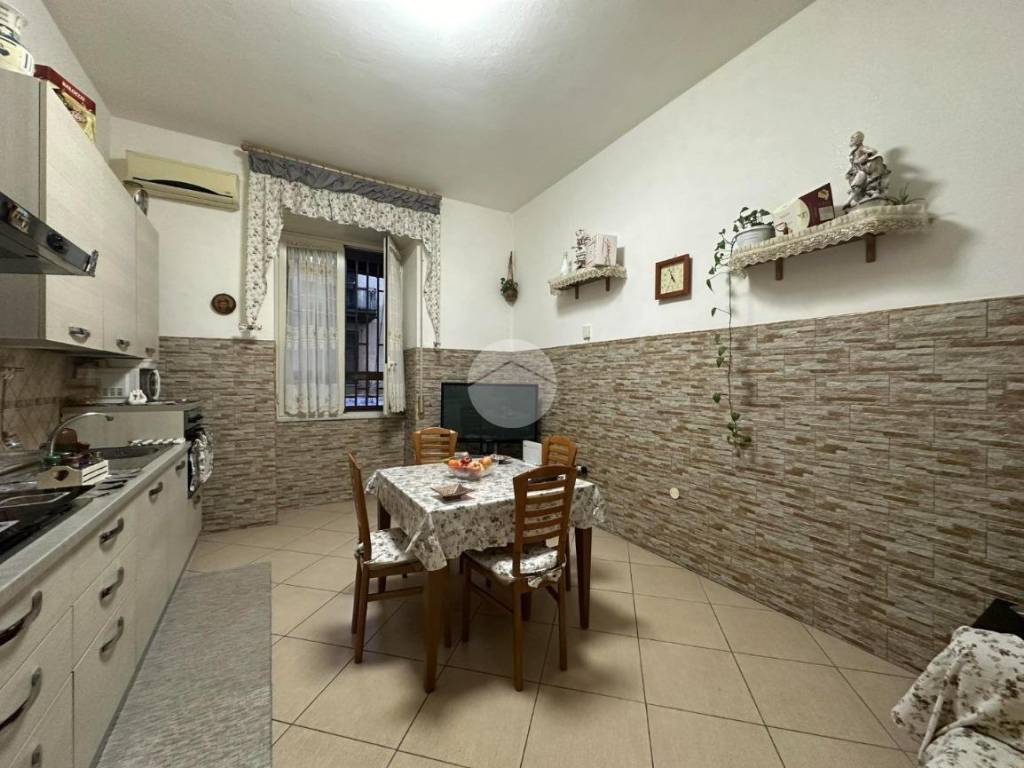 appartamento in vendita a Napoli in zona Secondigliano