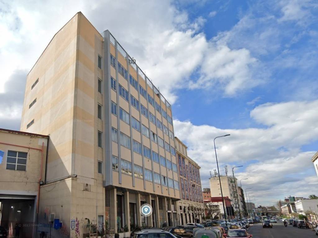 ufficio in vendita a Napoli in zona Zona Industriale-Ferrovia