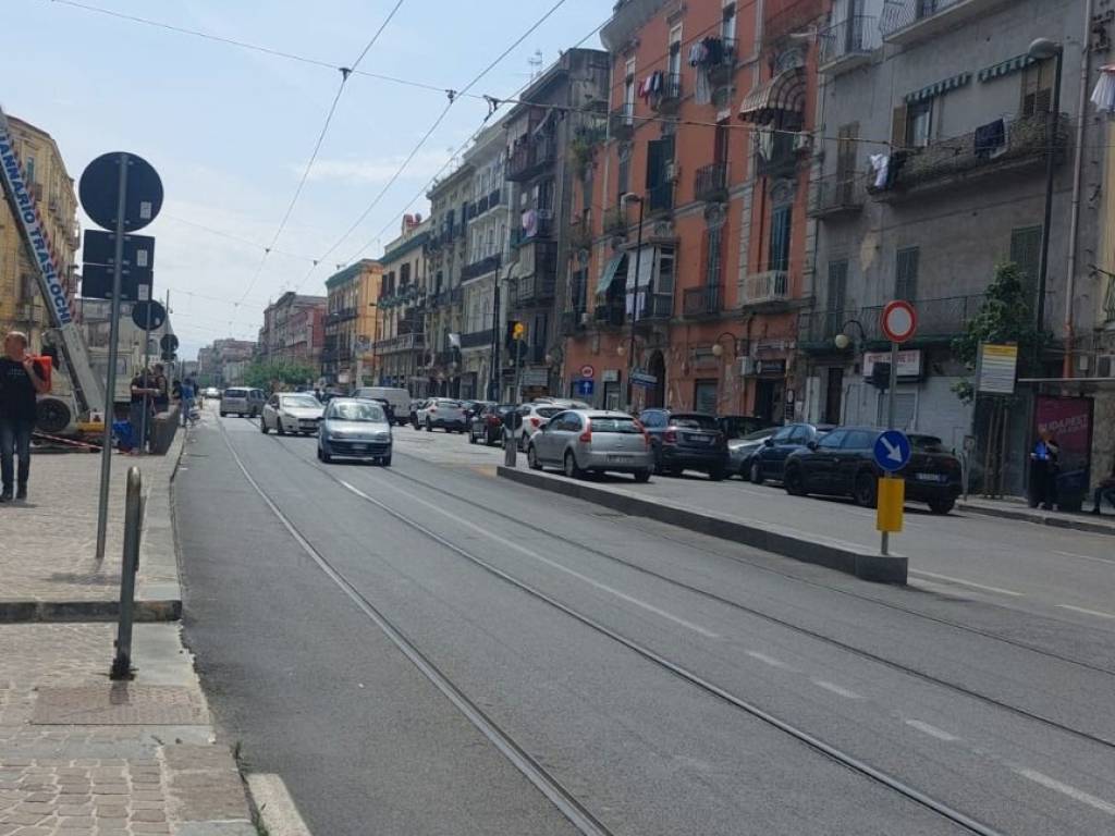 negozio in vendita a Napoli in zona San Giovanni a Teduccio