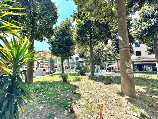 appartamento in vendita a Napoli in zona Fuorigrotta