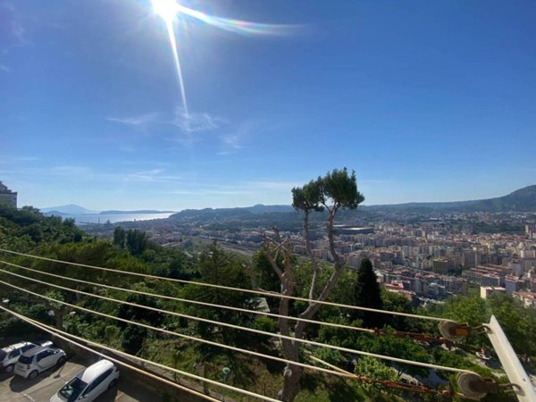 appartamento in vendita a Napoli in zona Posillipo