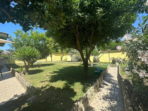 appartamento in vendita a Napoli in zona Stella