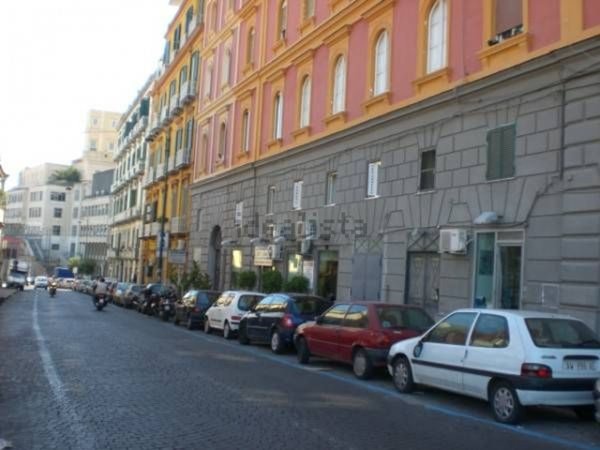 locale commerciale in vendita a Napoli