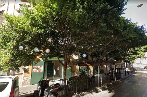 locale commerciale in vendita a Napoli