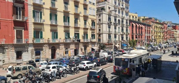 appartamento in vendita a Napoli in zona Chiaia