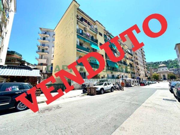 appartamento in vendita a Napoli in zona Fuorigrotta