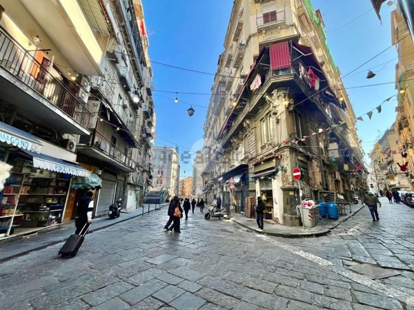 appartamento in vendita a Napoli in zona San Lorenzo