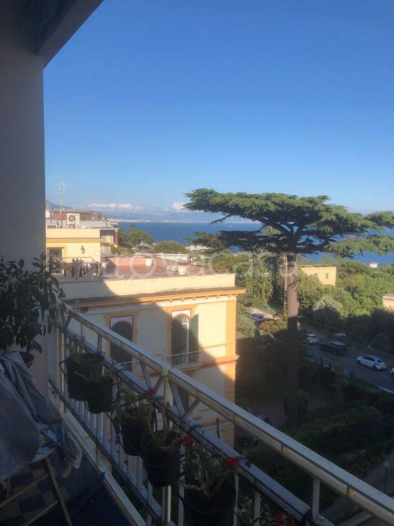 appartamento in vendita a Napoli in zona Posillipo