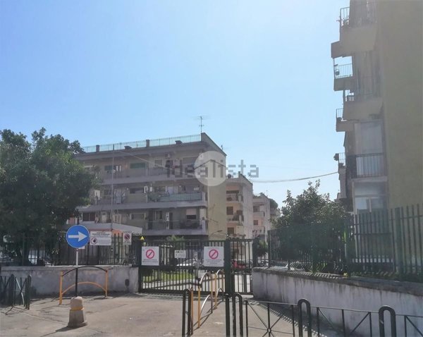 appartamento in vendita a Napoli in zona Barra