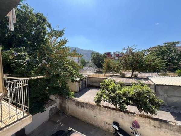 appartamento in vendita a Napoli in zona Pianura