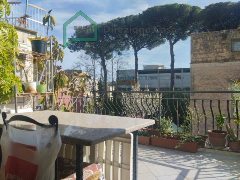 appartamento in vendita a Napoli in zona Bagnoli