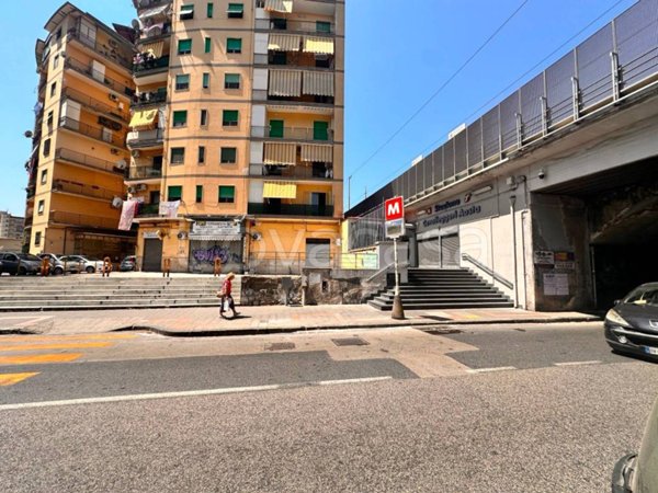 appartamento in vendita a Napoli in zona Bagnoli