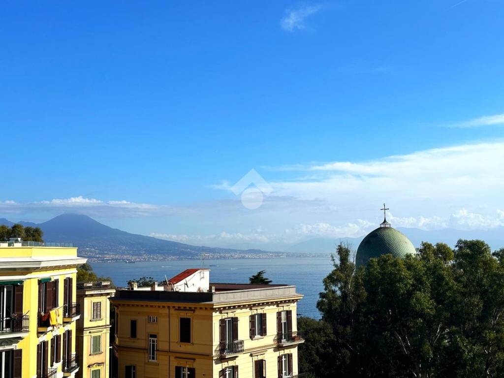 appartamento in vendita a Napoli in zona Posillipo