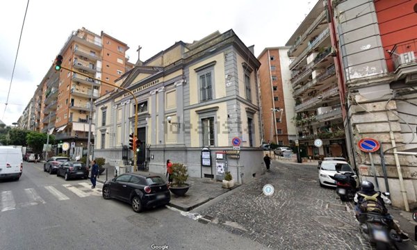 appartamento in vendita a Napoli in zona Stella