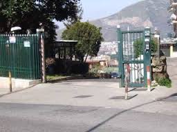 appartamento in vendita a Napoli in zona Chiaia