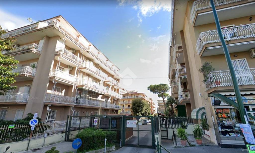 appartamento in vendita a Napoli in zona Pianura