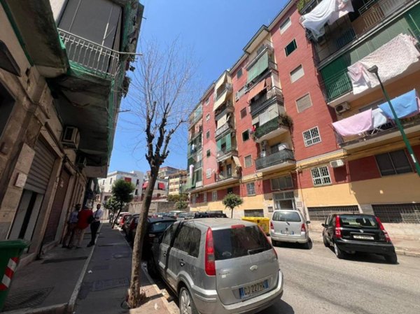 monolocale in vendita a Napoli in zona Secondigliano