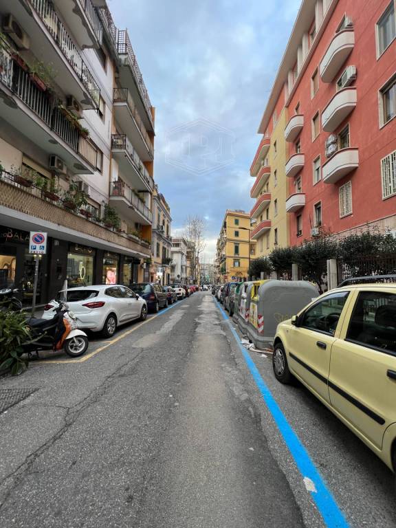 negozio in vendita a Napoli in zona Vomero