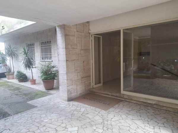 appartamento in vendita a Napoli in zona Posillipo
