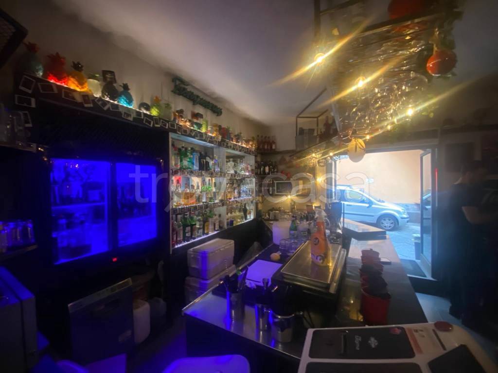 monolocale in vendita a Napoli in zona Chiaia