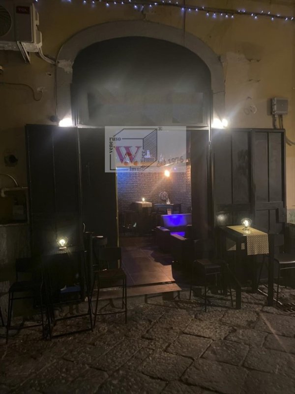 negozio in vendita a Napoli in zona Piscinola