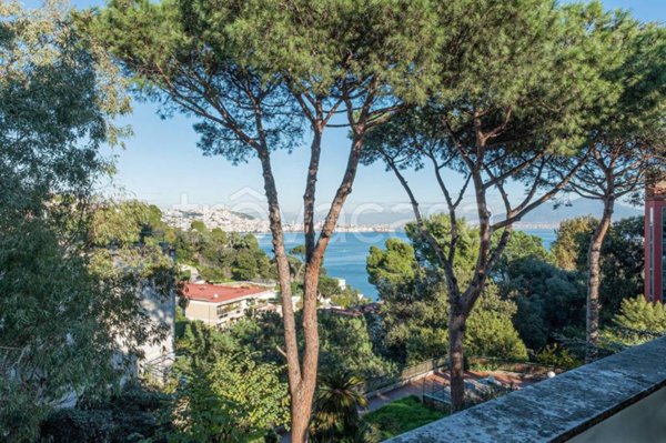 appartamento in vendita a Napoli in zona Posillipo