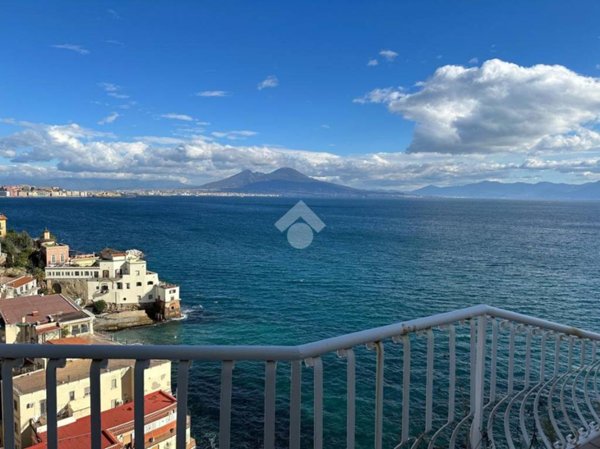 appartamento in vendita a Napoli in zona Posillipo