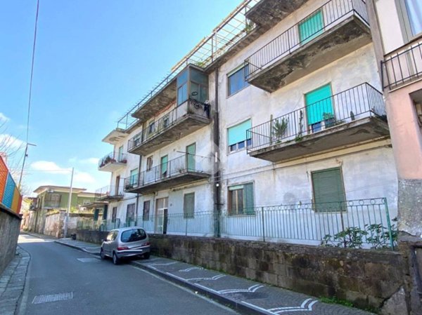 appartamento in vendita a Napoli in zona Barra