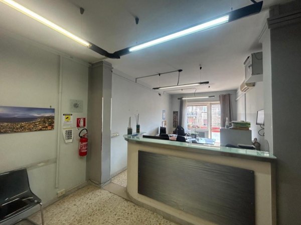 appartamento in vendita a Napoli in zona Pendino / San Giuseppe